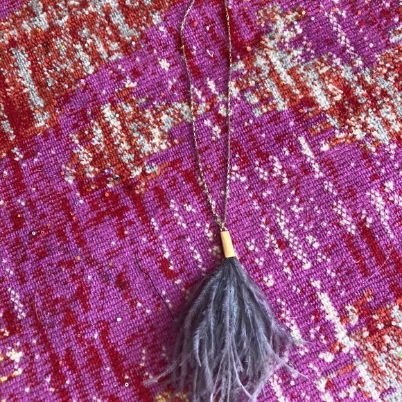 Zara Hanging feather necklace - Picture 4 of 4